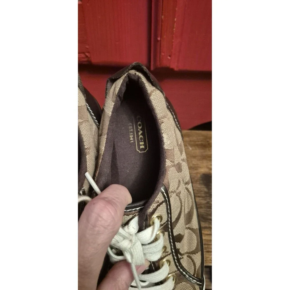 Coach 6.5 B Barret Signature Sneakers In Brown & Tan Flat Lace Ups Womens EUC